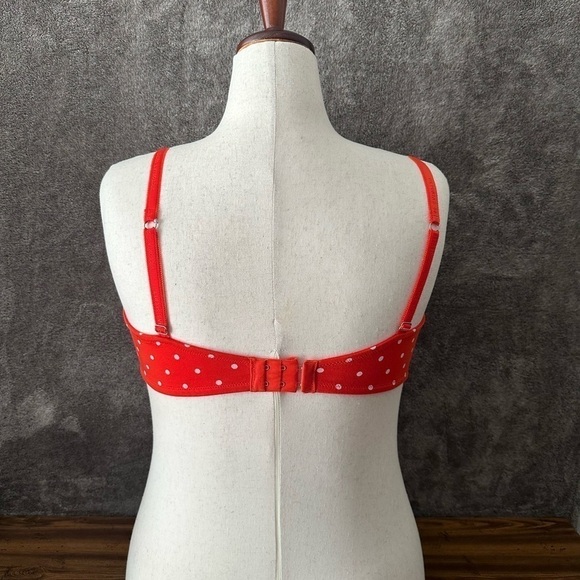 Victorias Secret NEW  WITH TAG Bra SIZE 38D - Picture 2 of 4